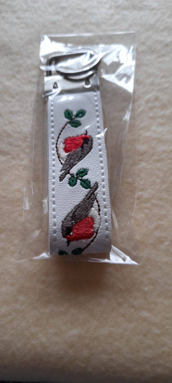 Stylishly Secure: Robin Key Ring - Image 4