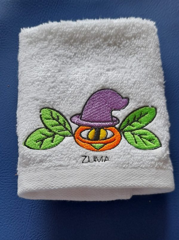Novelty Face cloths Denzel & Zuma - Image 6