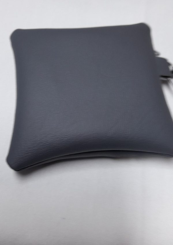 Embroidered zipped poo bag holder - Image 4