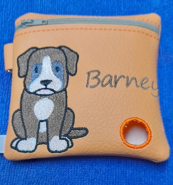 Embroidered zipped poo bag holder - Image 5