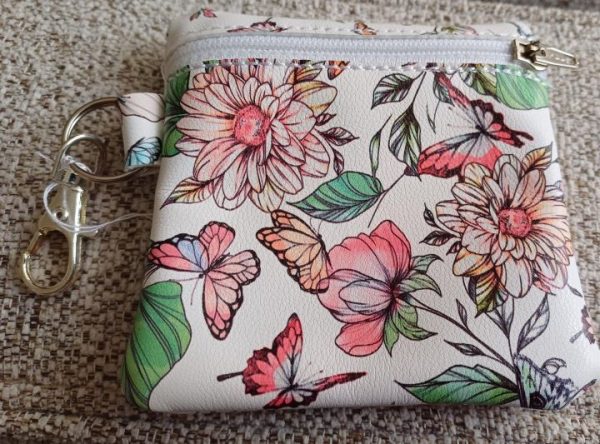 Small zipped coin purse with key chain - Image 4