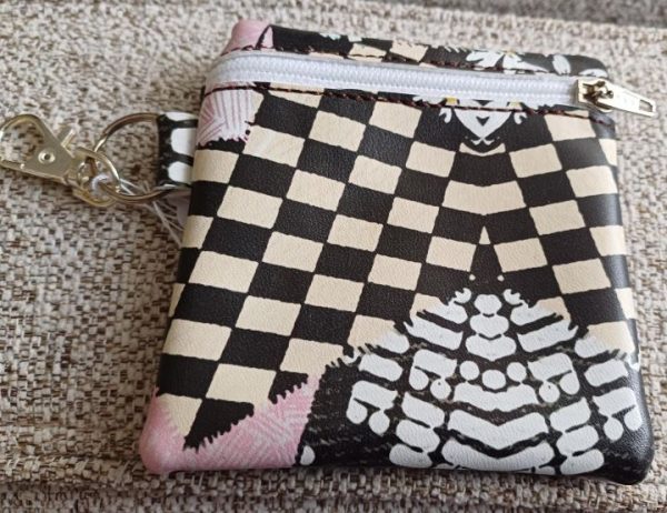 Small zipped coin purse with key chain - Image 2
